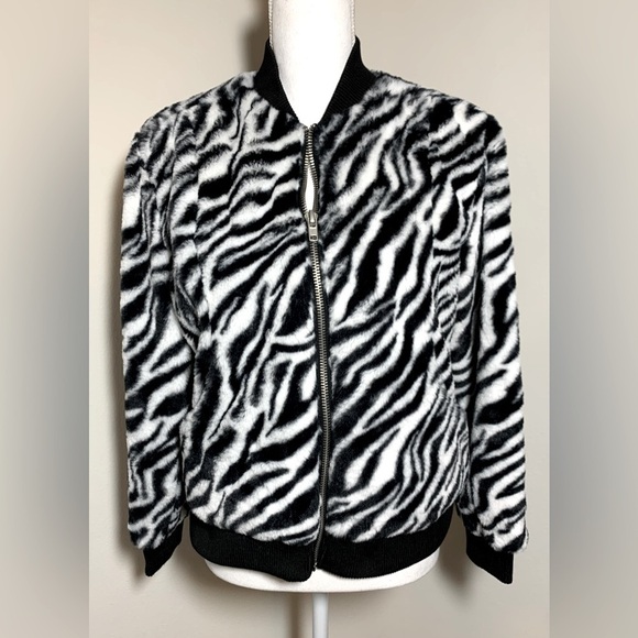 Chaser Women Zebra Animal Print Faux Fur Zip Up Jacket Size Small - Picture 1 of 6